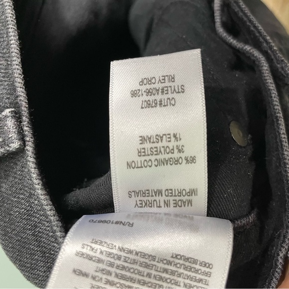 Agolde Riley High Rise Crop Jeans In Washed Black Womens Size 26 - Picture 11 of 12